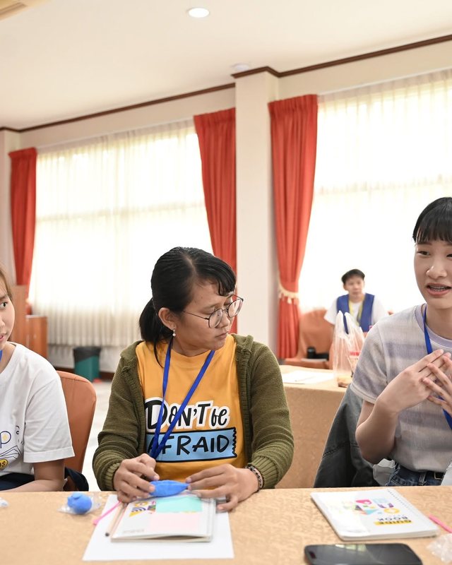 Students in small-group discussion at a past EARC workshop